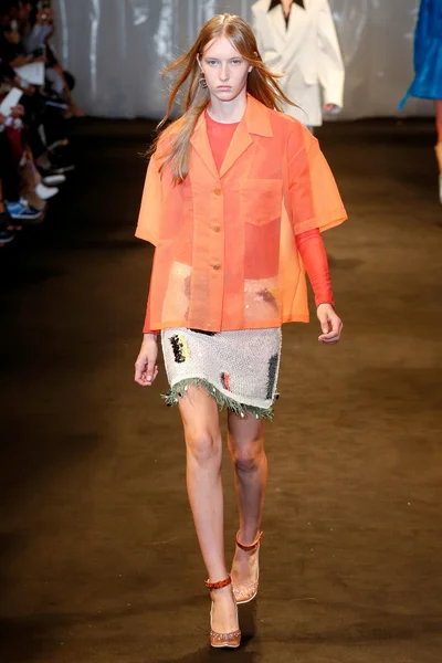 Look 39